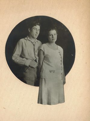 Молодожены Евгений и Елена Спасские. 1929 г. (Фото из архива Е. Спасского)